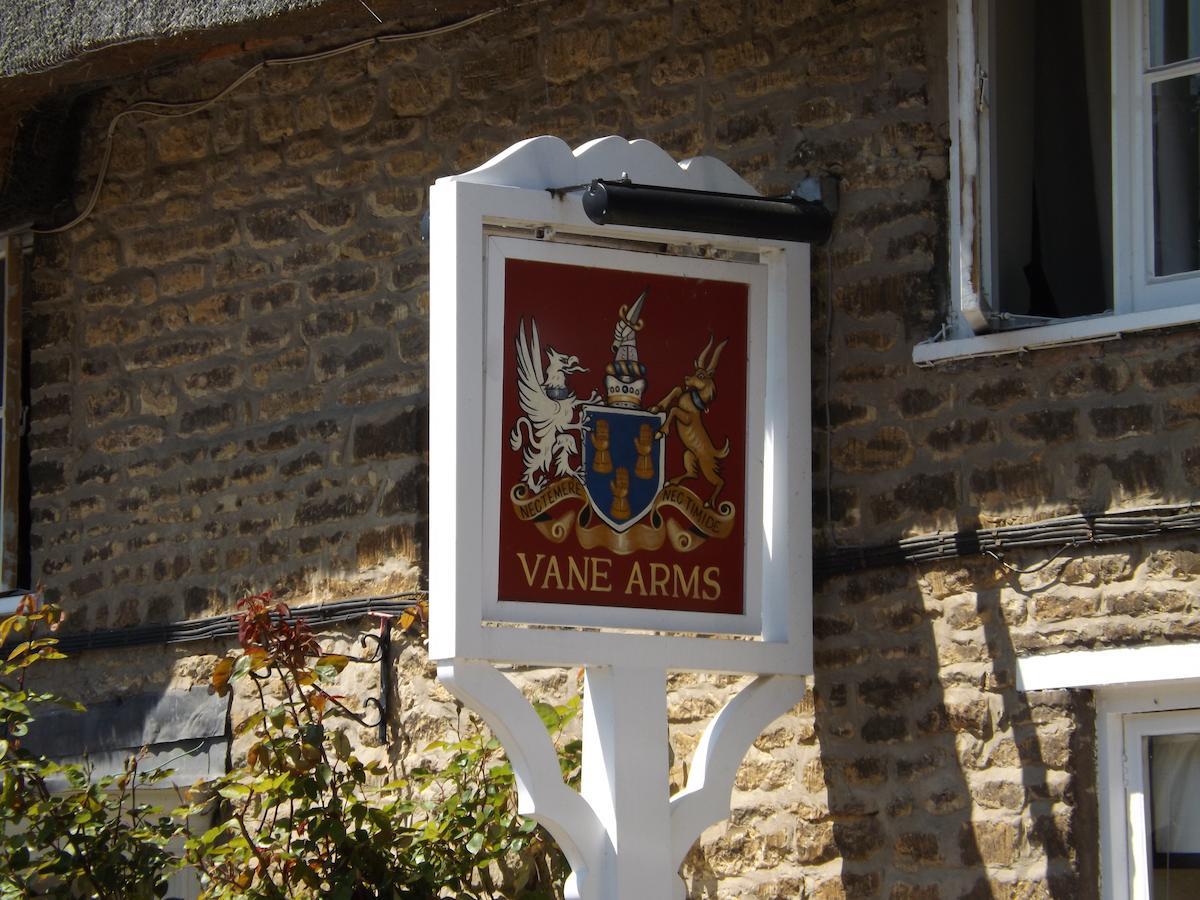 The Vane Arms Hotell Sudborough Exteriör bild